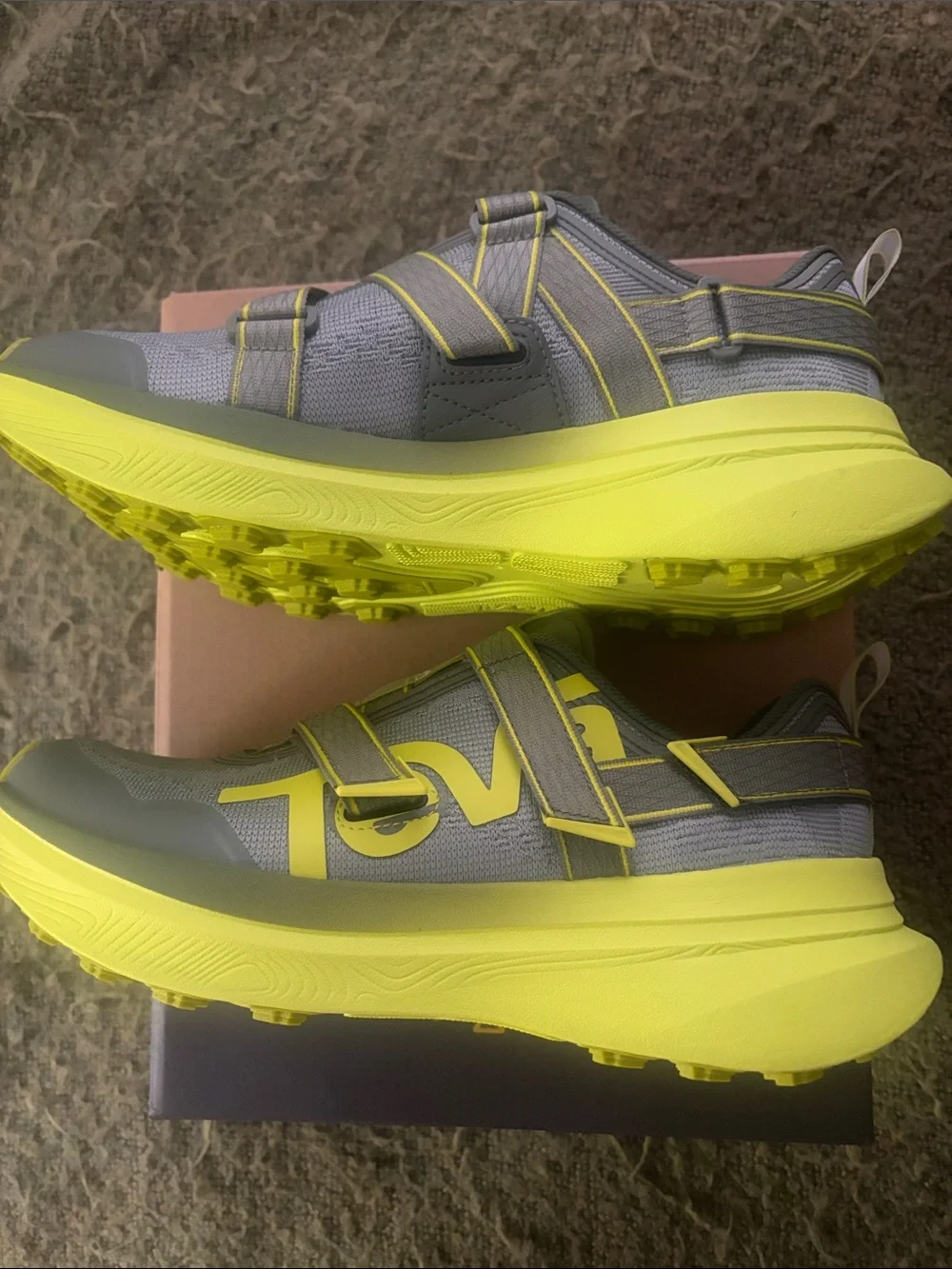Gray & Yellow Men's Athletic Sneakers